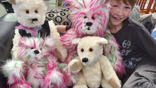 Texte – Des ours en peluche pour les blessés des attentats